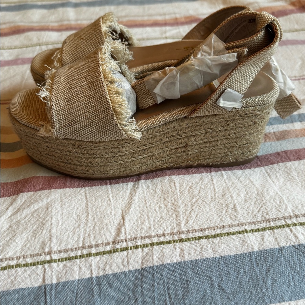 Lulu’s Tan Platform Sandals